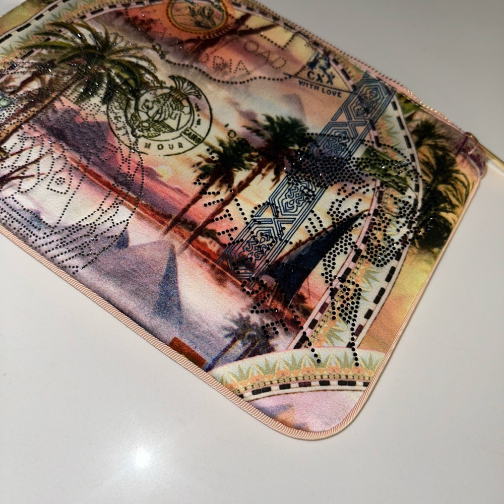 Camilla “Millas Got Mail” Egypt motif silk ring scarf clutch wristlet bag sac - Picture 6 of 9